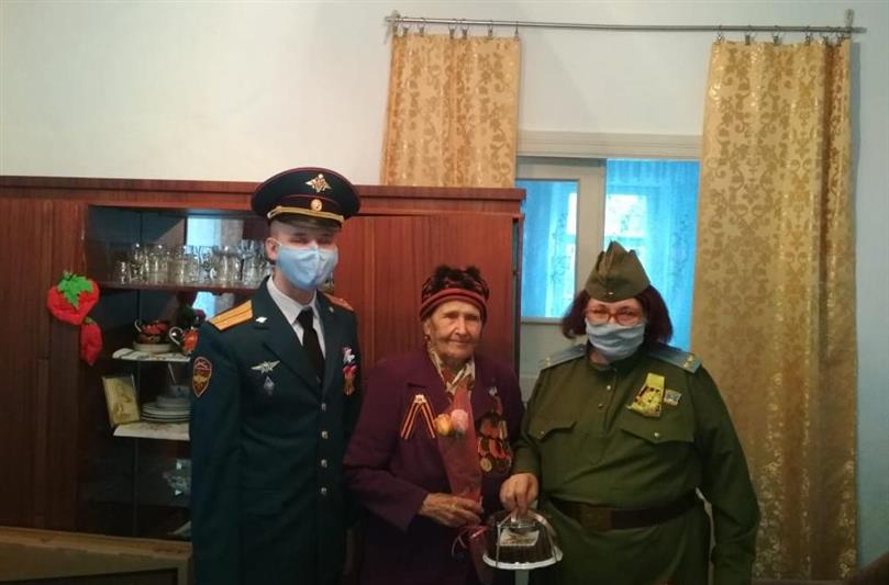 В Пятигорске росгвардейцы навестили ветеранов Великой Отечественной войны