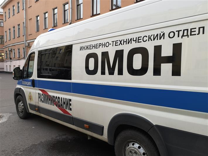 В Санкт-Петербурге сотрудники ОМОН Росгвардии обследовали боеприпас времён Великой Отечественной войны