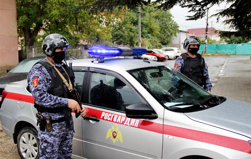 В Крыму росгвардейцы задержали подозреваемого в нанесении человеку тяжких телесных повреждений