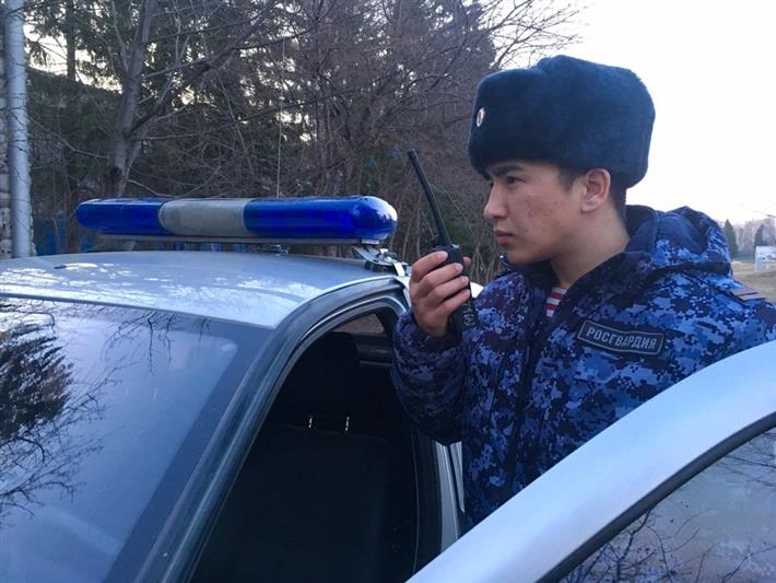 В Омске росгвардейцы задержали агрессивного пациента, угрожавшего медсестре
