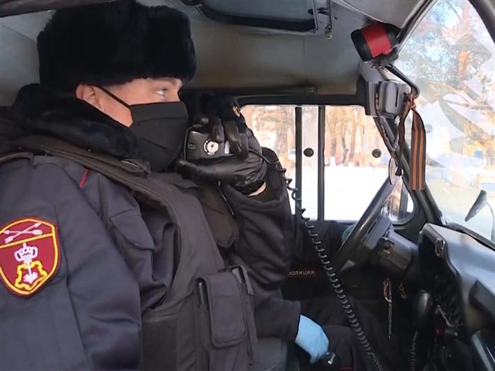 В Киселёвске корреспонденты городского телеканала провели день с экипажем вневедомственной охраны