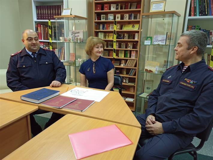 На Среднем Урале офицер Росгвардии принял участие в круглом столе памяти Героя России Магомеда Нурбагандова