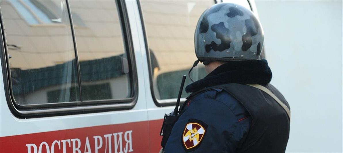 Сотрудники Росгвардии и службы спасения пришли на помощь 73-летней саратовчанке, оказавшейся в критической ситуации