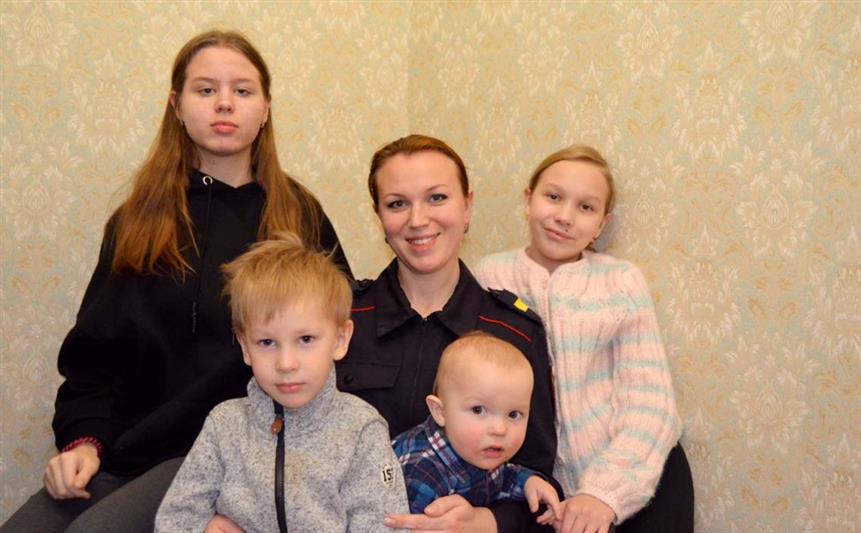 В Северо-Западном округе продолжается акция «Мамы на службе в Росгвардии»