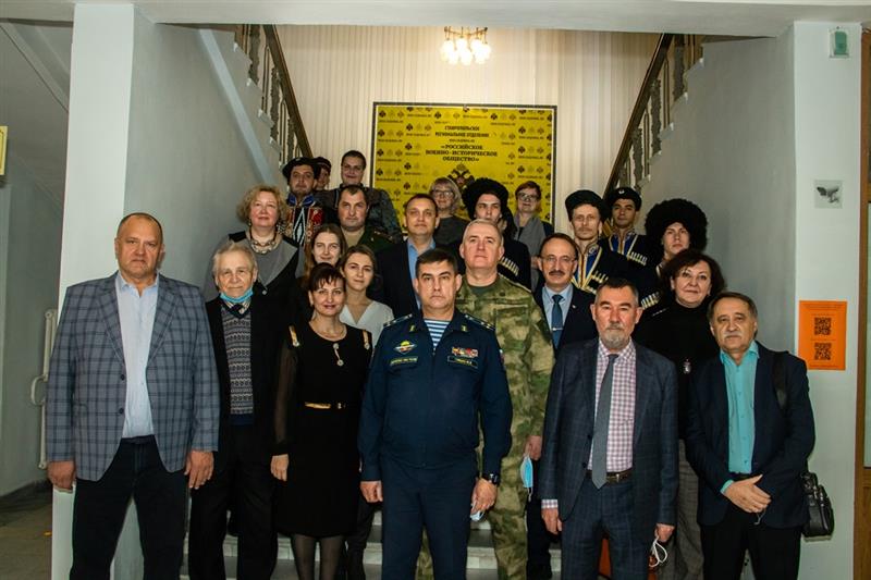 Врио руководителя ставропольского управления Росгвардии принял участие в открытии фотовыставки «Без прошлого нет будущего!»