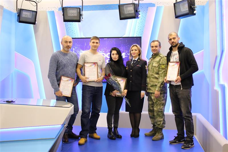 Росгвардейцы Северо-Кавказского округа поздравили журналистов регионального телевидения с профессиональным праздником