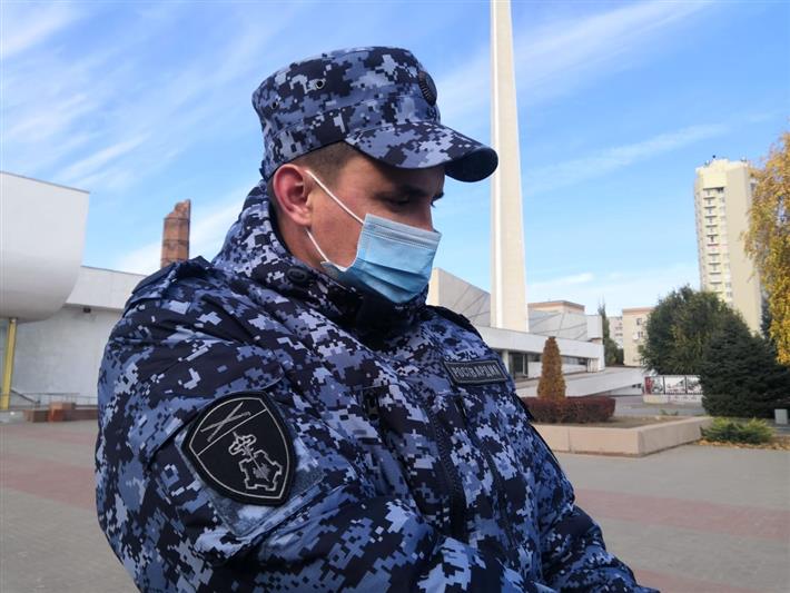 В Волгоградской области сотрудники Росгвардии оказали помощь полиции в задержании рецидивиста, находившегося в федеральном розыске