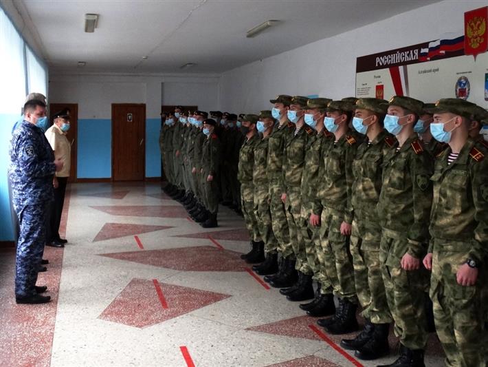 Начальник Управления Росгвардии по Алтайскому краю встретился с кадетами ведомственных профильных классов