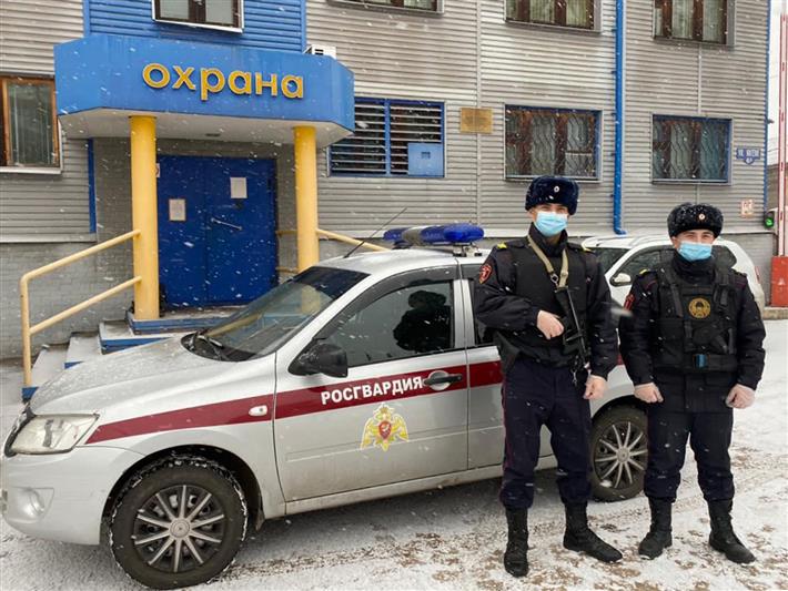 В Иркутской области сотрудники Росгвардии задержали подозреваемого в уличном грабеже