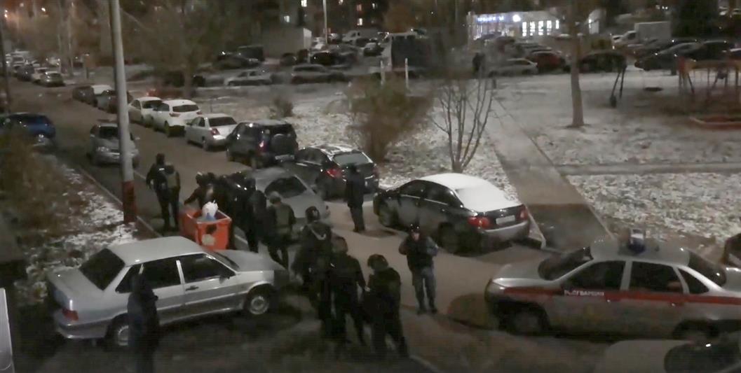 В Татарстане сотрудники СОБР Росгвардии совместно с полицией задержали хулигана