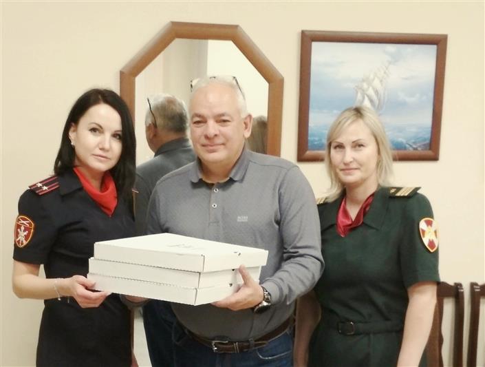 Представители Росгвардии поздравили волгоградских тележурналистов с профессиональным праздником