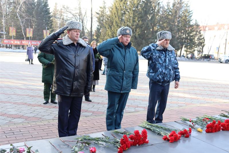 Личный состав Восточного округа Росгвардии принял участие в мероприятиях, приуроченных ко Дню Неизвестного солдата