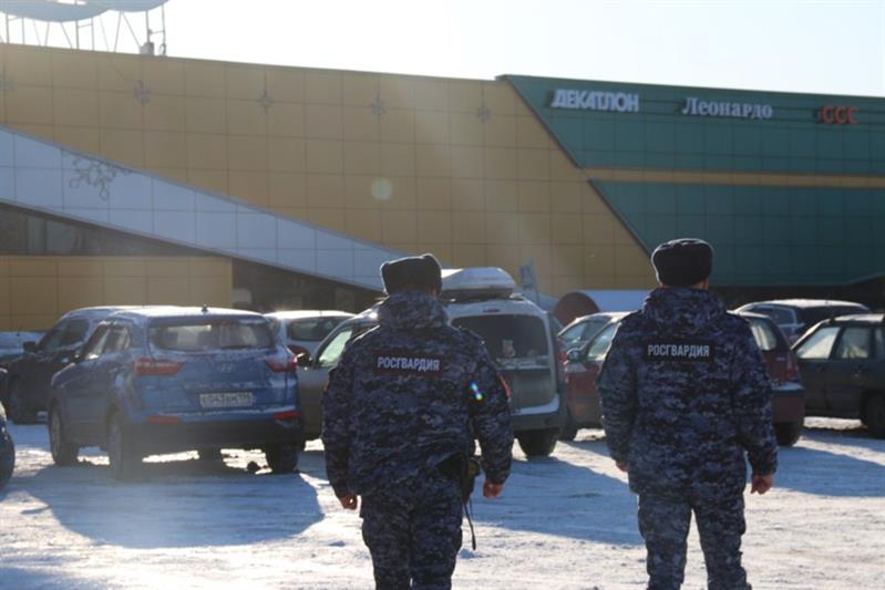 В Северо-Западном округе сотрудники Росгвардии задержали граждан, находящихся в розыске