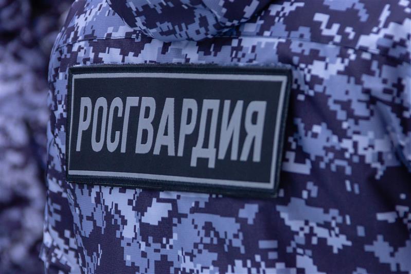 На Кубани росгвардейцы приняли участие в обеспечении правопорядка во время серии футбольных матчей Чемпионата России