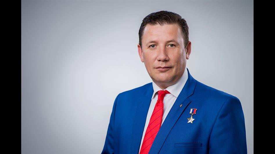 Начальник Управления Росгвардии по Саратовской области поздравил Героя Россия Александра Янкловича с Днем Героев Отечества
