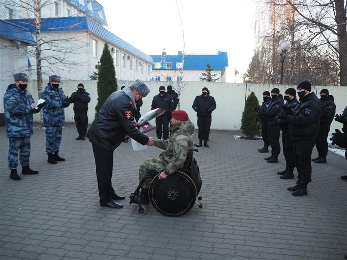 В Белгороде с Днём Героев Отечества поздравили ветерана ОМОН Вячеслава Воробьёва
