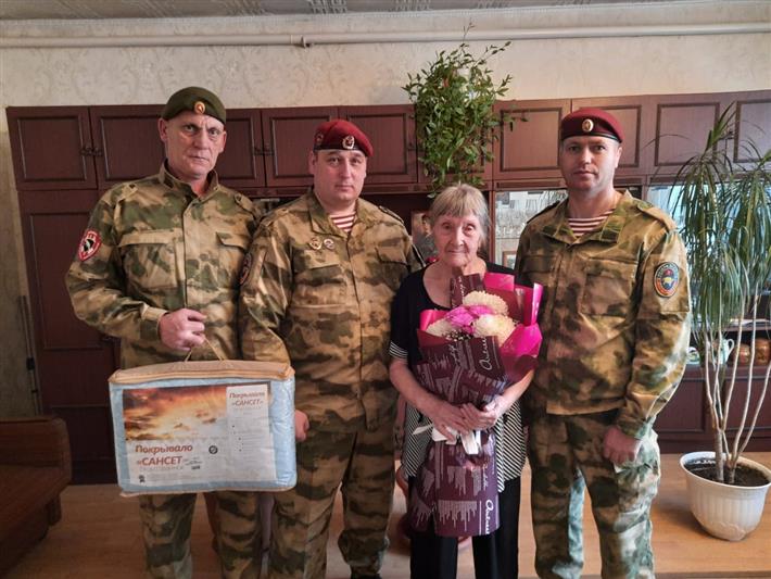 В Новосибирске росгвардейцы встретились с матерями и вдовами погибших товарищей