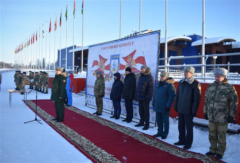 В Сыктывкаре состоялось открытие Чемпионатов Росгвардии по лыжным гонкам и служебному двоеборью