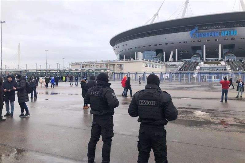 В Санкт-Петербурге сотрудники Росгвардии обеспечили правопорядк во время проведения футбольного матча Российской Премьер-Лиги