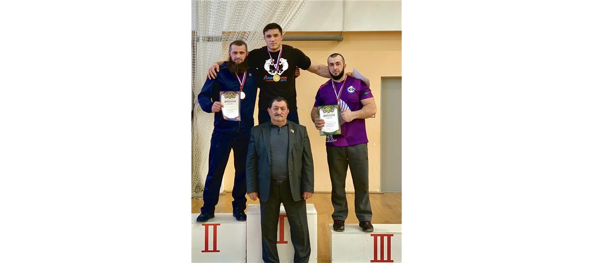 Росгвардейцы стали чемпионами Дагестана по армрестлингу