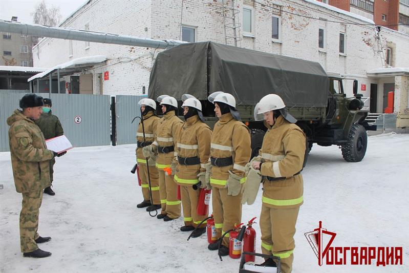 В Уральском округе Росгвардии завершились сборы со специалистами ведомственной пожарной охраны