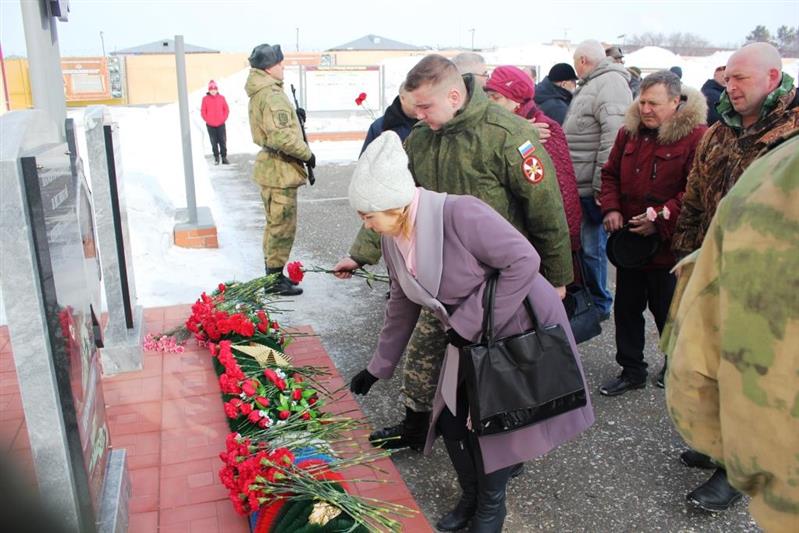 В омской воинской части Росгвардии почтили память военнослужащих, погибших при исполнении воинского долга