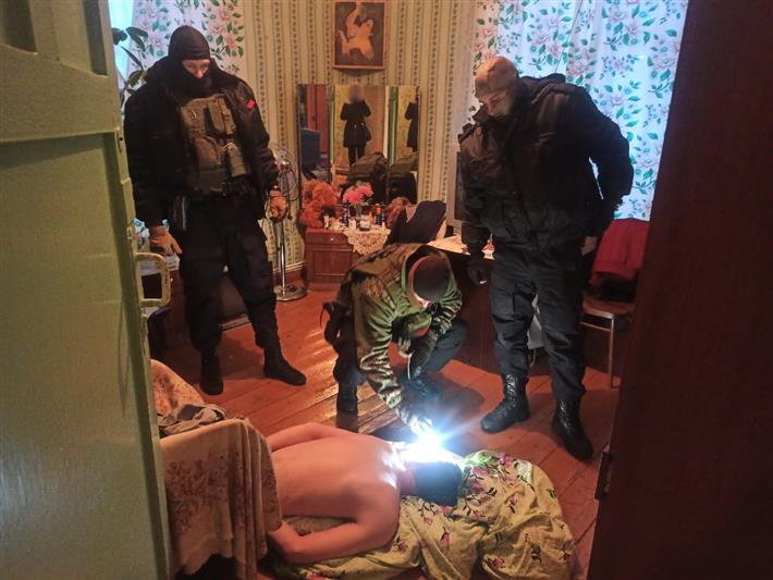 При содействии костромского СОБР задержаны подозреваемые в совершении грабежа