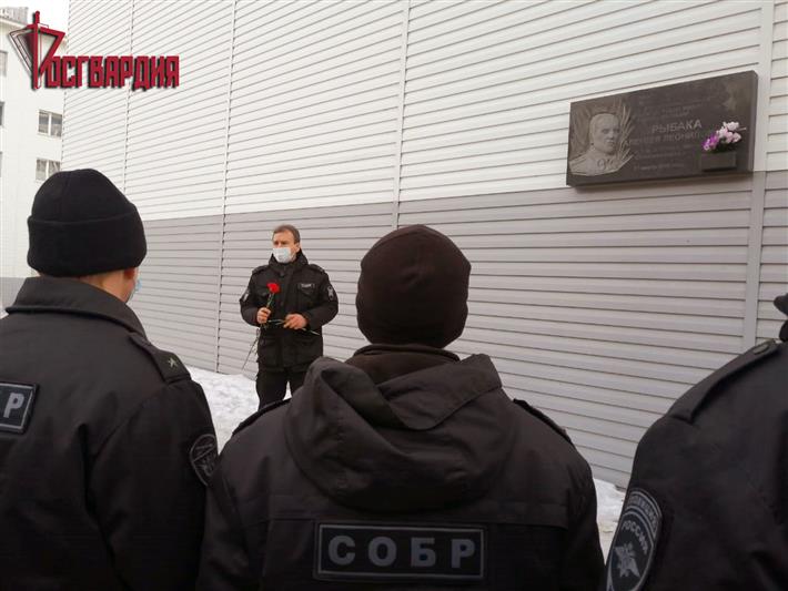 Сотрудники иркутского СОБР «Байкал» почтили память сослуживцев, погибших при исполнении служебного долга