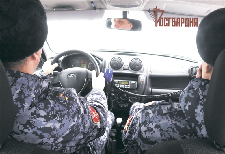 Нарядом вневедомственной охраны Росгвардии в Красноярском крае задержан нетрезвый мужчина, подозреваемый в угоне автомобиля
