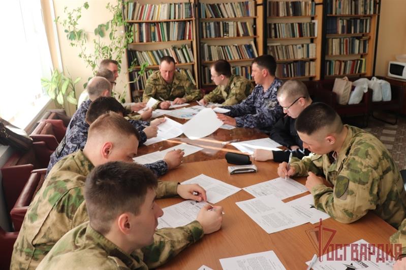Росгвардейцы Дальнего Востока приняли участие в международной акции «Диктант Победы»