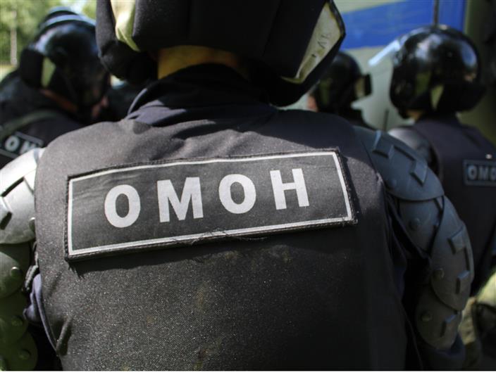 В Калининграде при поддержке ОМОН Росгвардии прошли профилактические рейды по соблюдению миграционного законодательства