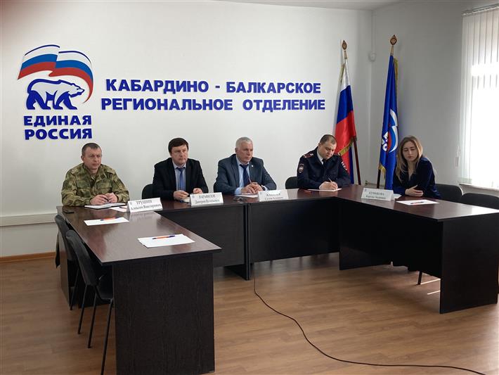 В Кабардино-Балкарии офицер Росгвардии принял участие в круглом столе оргкомитета по проведению всероссийской акции «Диктант Победы»