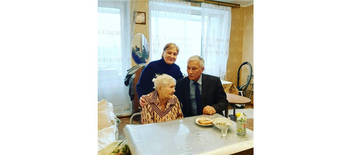 Росгвардейцы поздравили со 104-летием ветерана службы