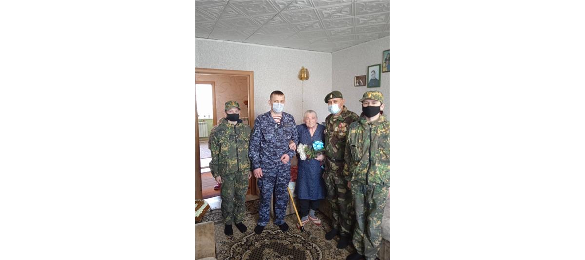 Саратовские росгвардейцы поздравили с Днем рождения легендарную фронтовую регулировщицу Марию Филипповну Лиманскую