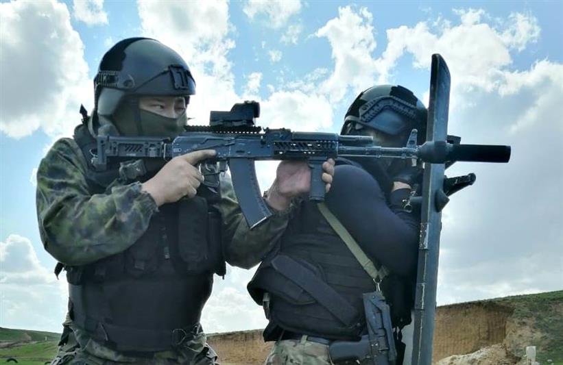 Сотрудники ОМОН Росгвардии из Калмыкии отработали выполнение задач по предназначению