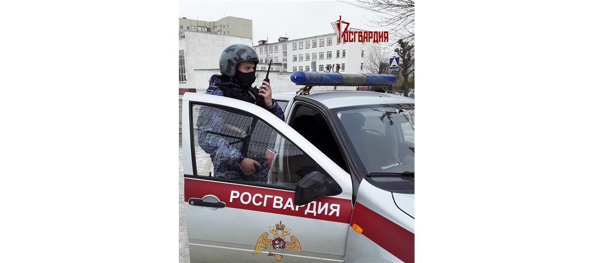 Тамбовские росгвардейцы задержали мужчину, который угрожал ножом своим знакомым