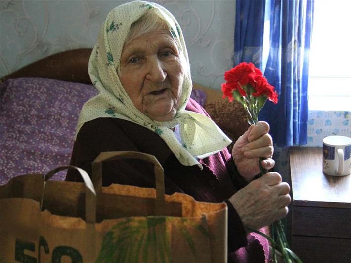 В Кузбассе росгвардейцы поздравляют ветеранов Великой Отечественной войны