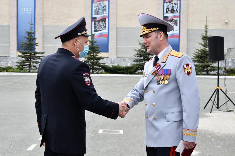 Начальник Управления Росгвардии по Свердловской области поздравил коллектив Уральского института МВД России с юбилеем вуза
