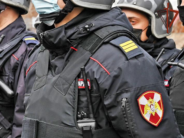 В Хакасии сотрудники Росгвардии по горячим следам задержали подозреваемого в разбойном нападении