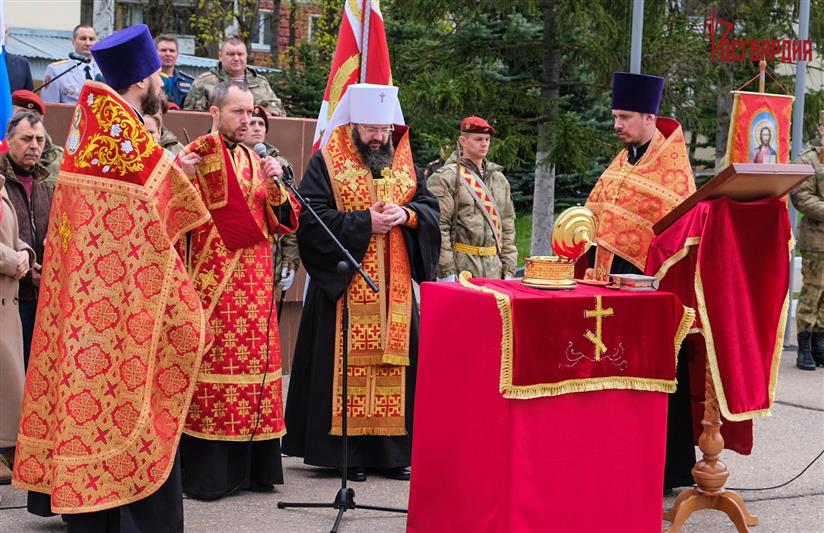 В часовню смоленского отдельного отряда специального назначения Центрального округа Росгвардии переданы мощи Георгия Победоносца