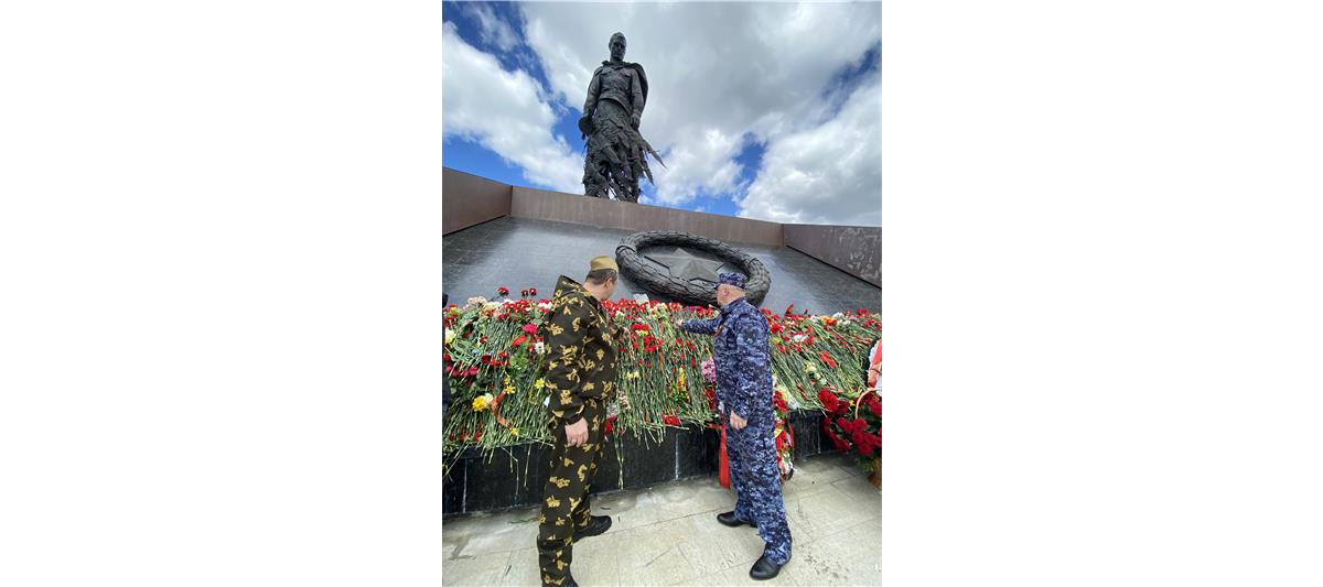 Сотрудники столичного главка Росгвардии приняли участие в акции «Маршрут памяти 1941-1945 гг.»
