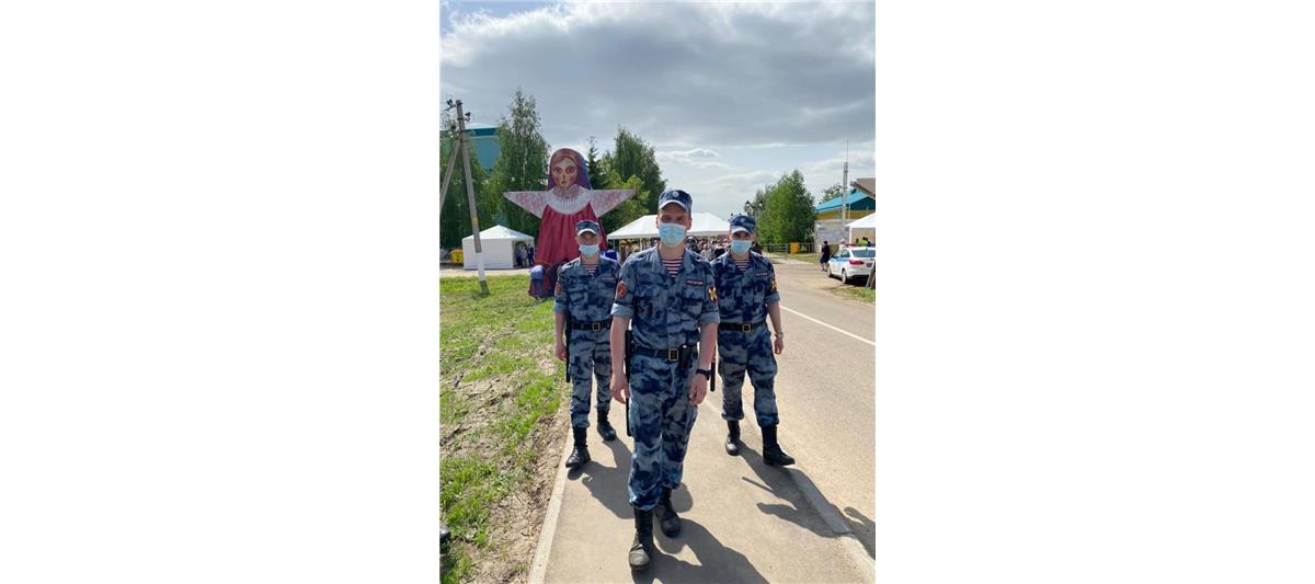 В Татарстане росгвардейцы обеспечили правопорядок во время проведения фестиваля русского фольклора «Каравон»