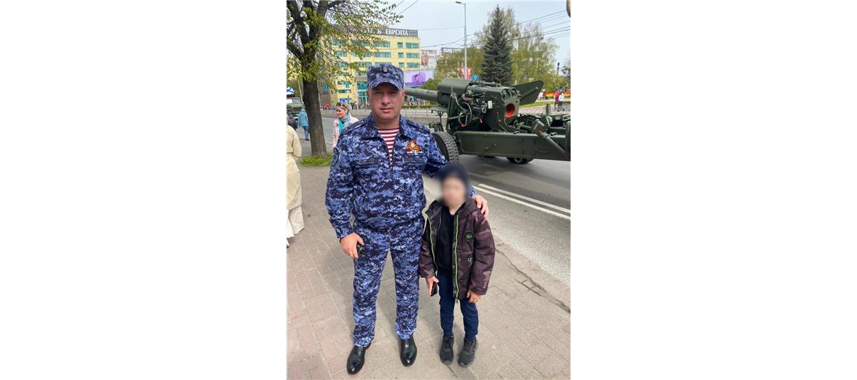 В Калининграде сотрудники Росгвардии вернули родителям потерявшегося ребенка