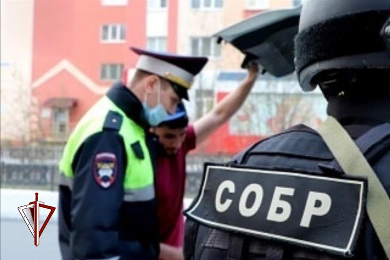 Сотрудники СОБР Росгвардии оказали содействие инспекторам ГИБДД в профилактической проверке автомобилистов Норильска