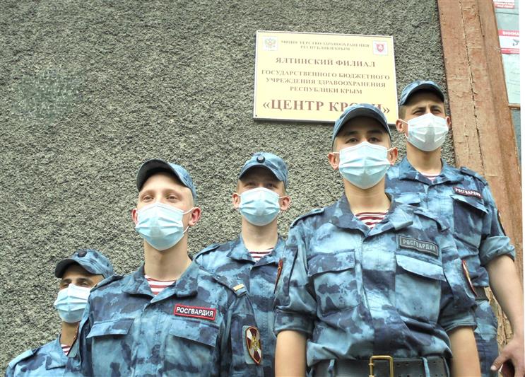 Военнослужащие ялтинского батальона Росгвардии приняли участие в донорской акции