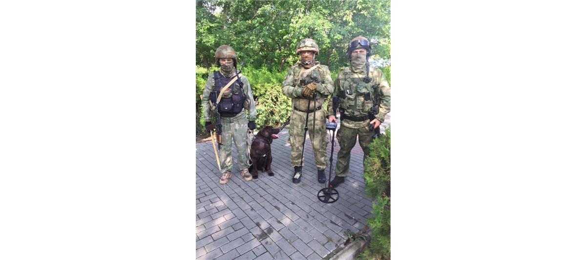 Росгвардейцы обеспечили охрану общественного порядка во время проведения военно-морского парада в Каспийске