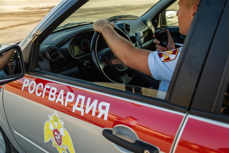 Сотрудники Росгвардии по горячим следам задержали подозреваемого в убийстве в Подмосковье