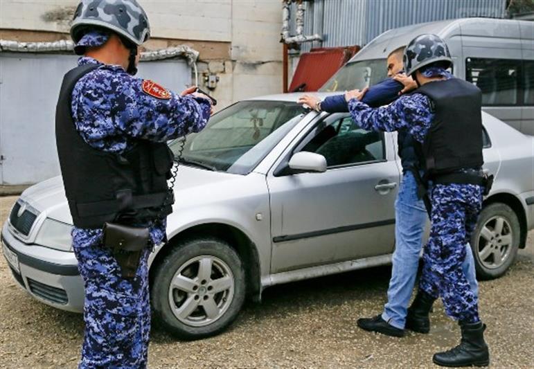 В Северодвинске наряд Росгвардии задержал подозреваемого в совершении особо тяжкого преступления