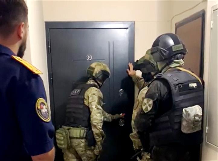При участии СОБР «Сокол» в Севастополе задержаны подозреваемые в мошенничестве
