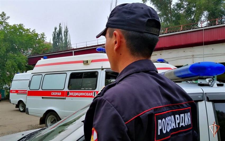 Екатеринбургские росгвардейцы задержали напавшего на горожан злоумышленника
